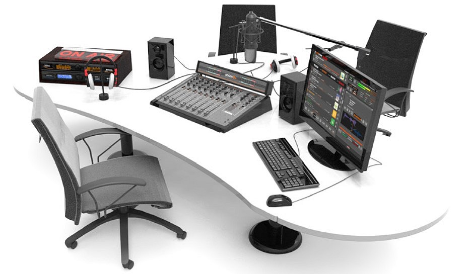 construction de la clôture de la radio régionale