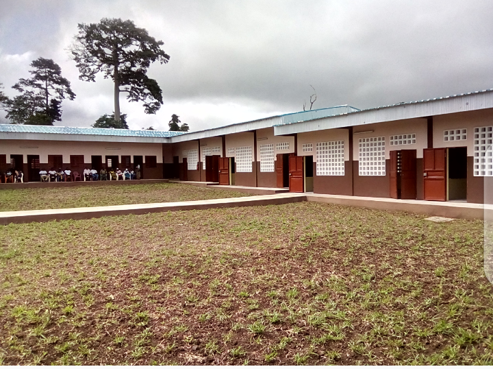 Acquisition de 70 tables bancs pour les écoles primaires publiques des départements - eftp-sikensi